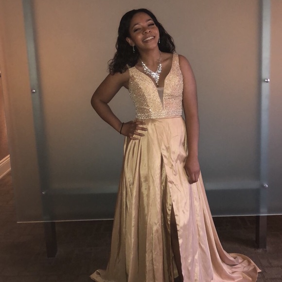 Meet your Posher, Olivia😜😇💞 - Picture 3 of 5